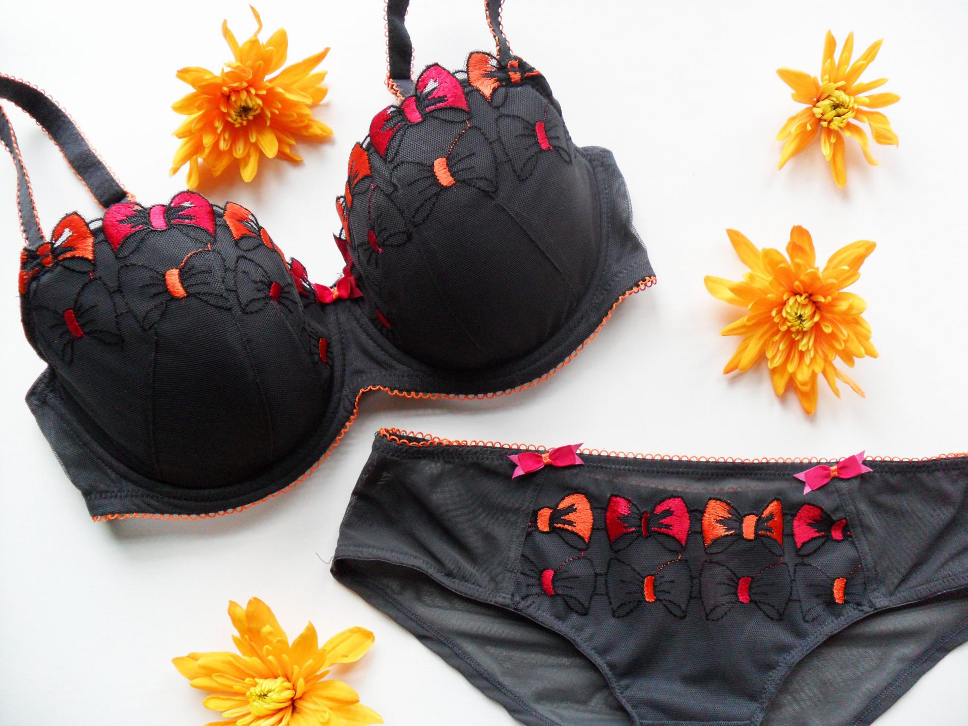 Off the Rack ~ Reviewing the Cleo By Panache “Selena” Longline Bra in 30H –
