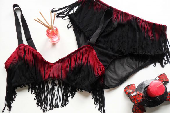 Lingerie Review: Playful Promises Peek & Beau Phoebe Bra & Knickers