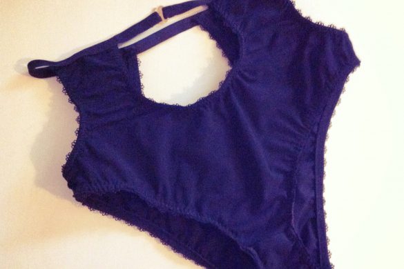 Review: Nearer the Moon High-Waisted Peephole Knickers