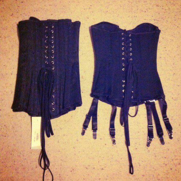 Left: Corsets UK MY-001. Right: Corset Junction 033. You can clearly see that the Corset Junction corset is more shapely.