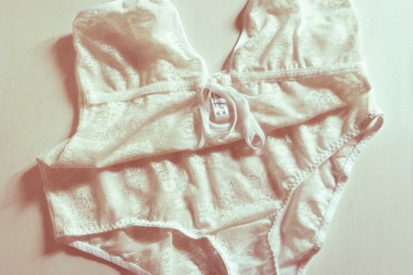 Review: Ivory Lace Bodysuit by Emma Highfield