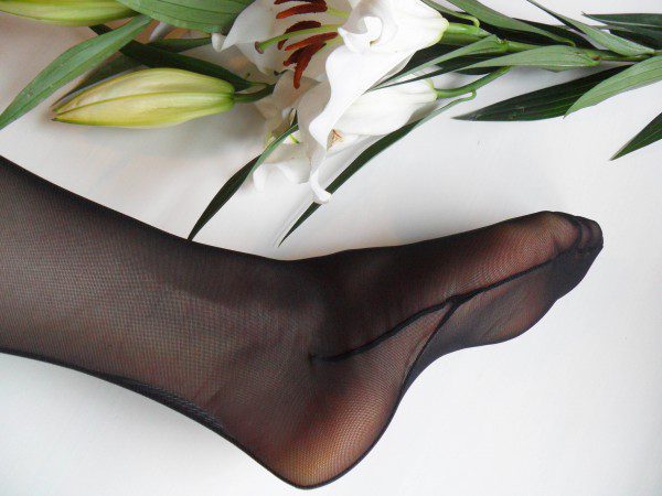 Amoralle-hosiery-review-600x450
