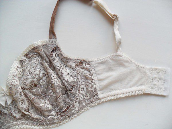 Claudette-En-Dentelle-bra-review-600x450