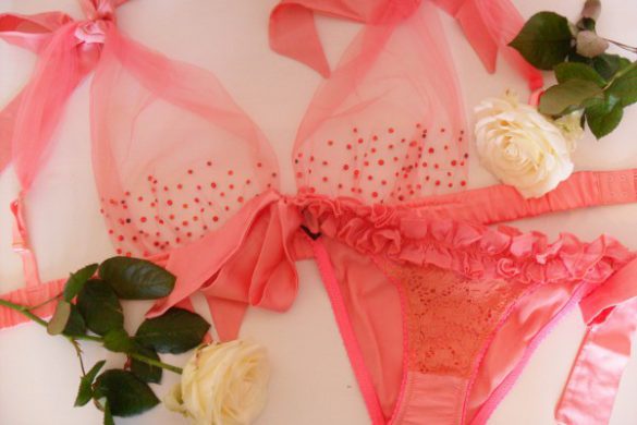 Lingerie Review: La Lilouche Adelle Bra & Lana Tie-Side Knickers