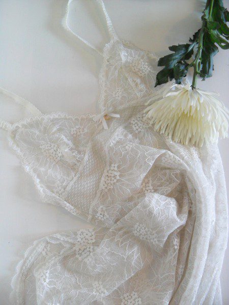 What is French Leavers Lace? Can you Recognize it? I'll show you what to  look for 