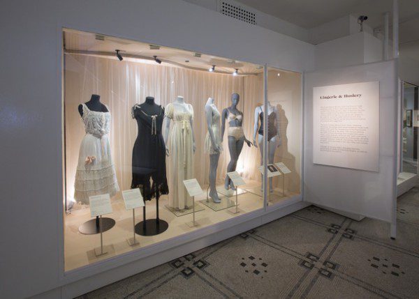 victoria-albert-museum-undressed-nightwear-600x429