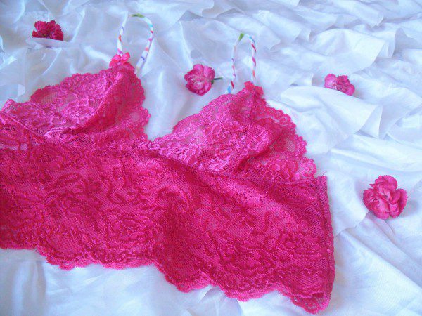 foxers-pink-lace-cropped-camisole-bralette-600x450