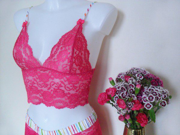 Lingerie Review: Foxers Lace Bralette & Lace Boxers