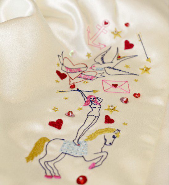 glitter-and-the-moon-embroidered-nightwear-548x600