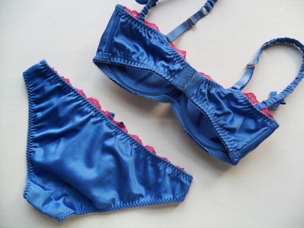 Agent Provocateur Lavelle Low-rise Stretch-silk Satin Thong in Blue