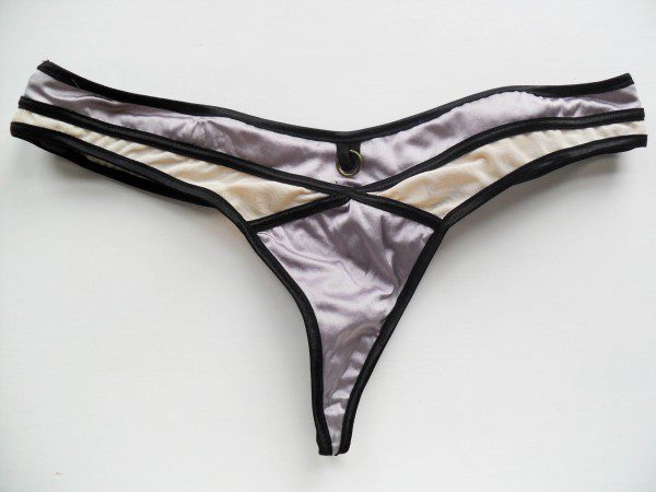 review-nichole-de-carle-opal-thong-600x450