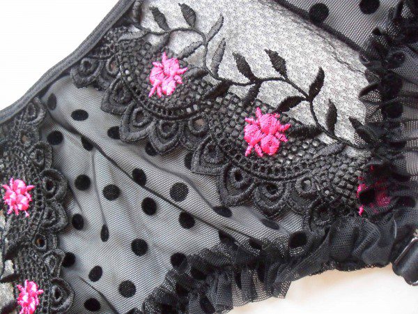 Roza-and-Black-Alice-lingerie-review-600x450