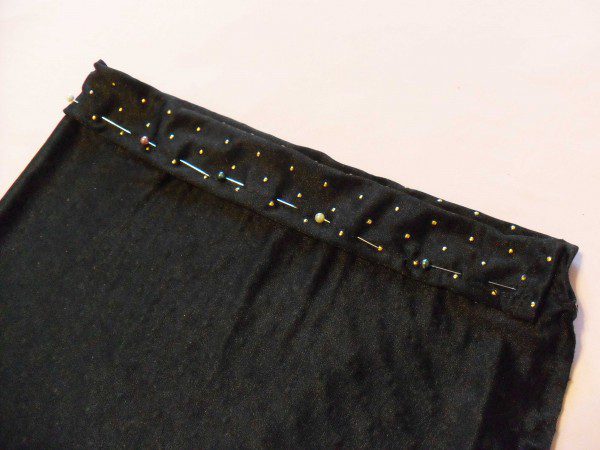how-to-sew-a-lingerie-drawstring-storage-bag-step-8-600x450