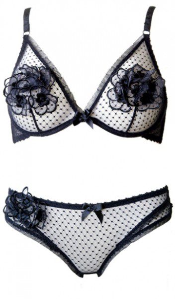 pretty-wild-lingerie-love-flower-black-mesh-bra-set-352x600
