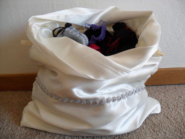 sugarfuzz-lingerie-travel-bag-600x450