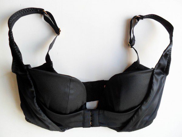 Estelle Puleston on X: Psst, if you want a pure silk bra at an