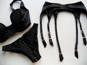 Review: Agent Provocateur Jena Bra, Knickers & Suspender Belt