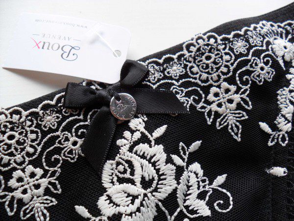 boux-avenue-juliet-knickers-close-up-600x450