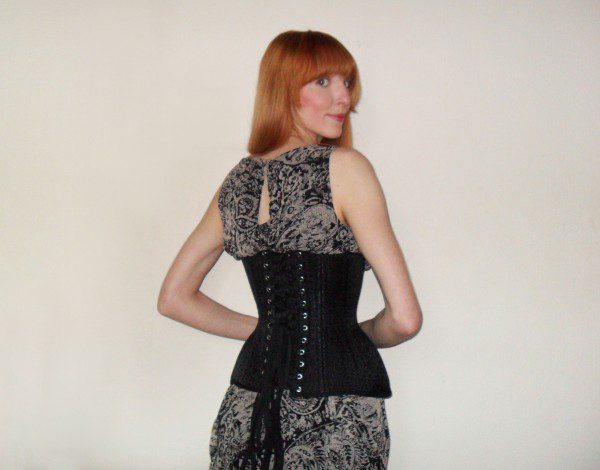 restyle-brocade-corset-underbust-review-600x470