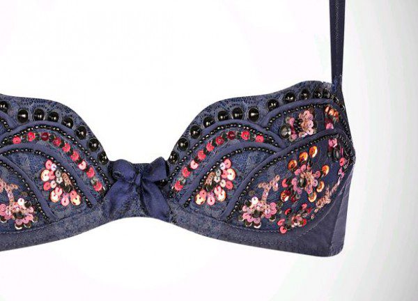 agent-provocateur-ester-bra-600x432