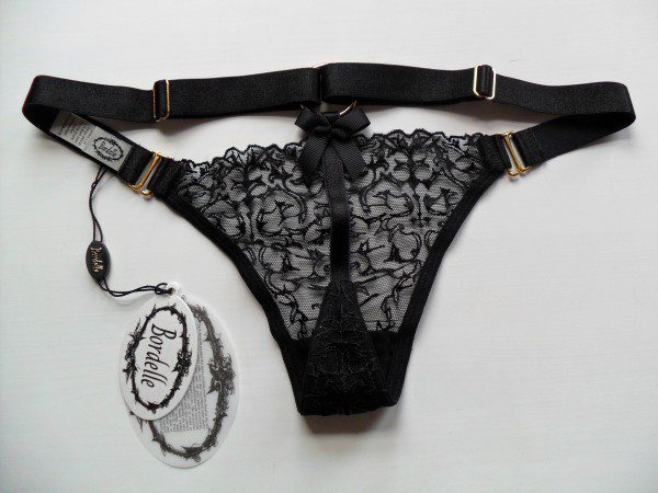 bordelle-thorn-lace-bra-thong-set-2-low-res-600x450