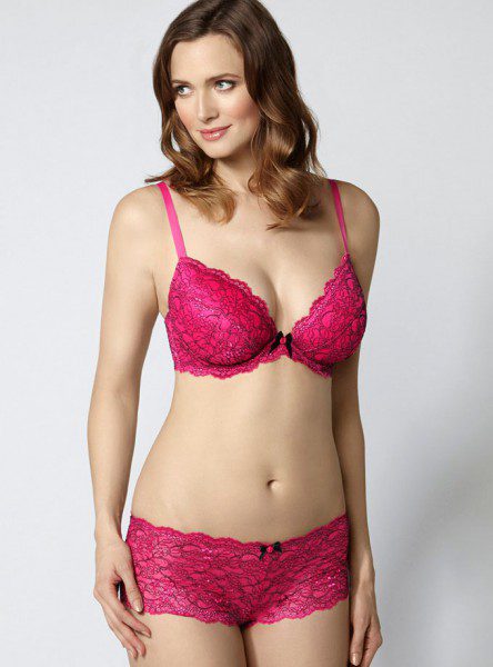 boux-avenue-chloe-hot-pink-lace-bra-set-444x600