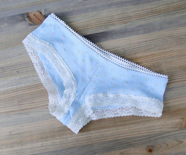 econica-blue-white-knickers-600x499