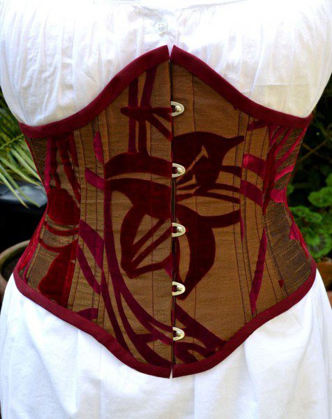 handmade-cincher-corset-476x600