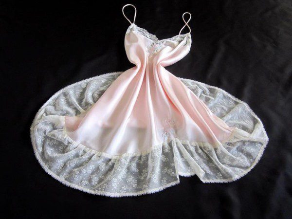 pink-lace-vintage-chemise-600x450