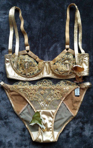 https://estylingerie.com/wp-content/uploads/2017/03/Loveday-London-Goddess-bra-set-review-378x600.jpg