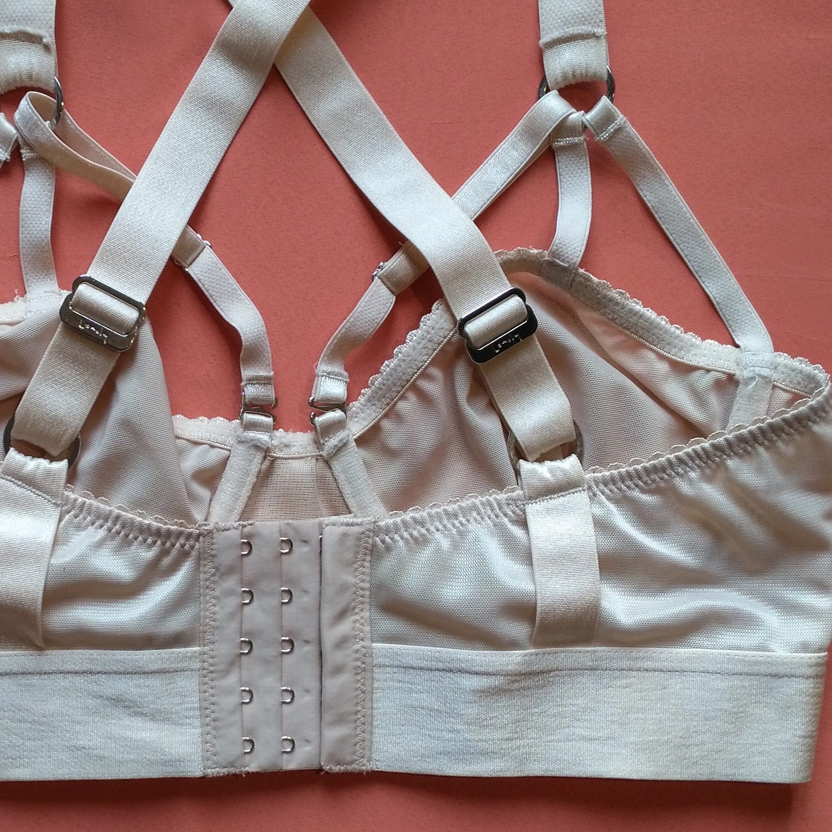 Lonely Lulu Strap Bra Shell