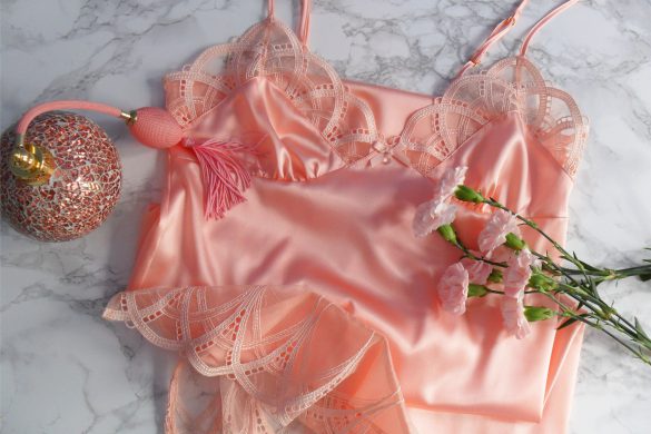 Lingerie Review: Sulis Silks Isadora Chemise