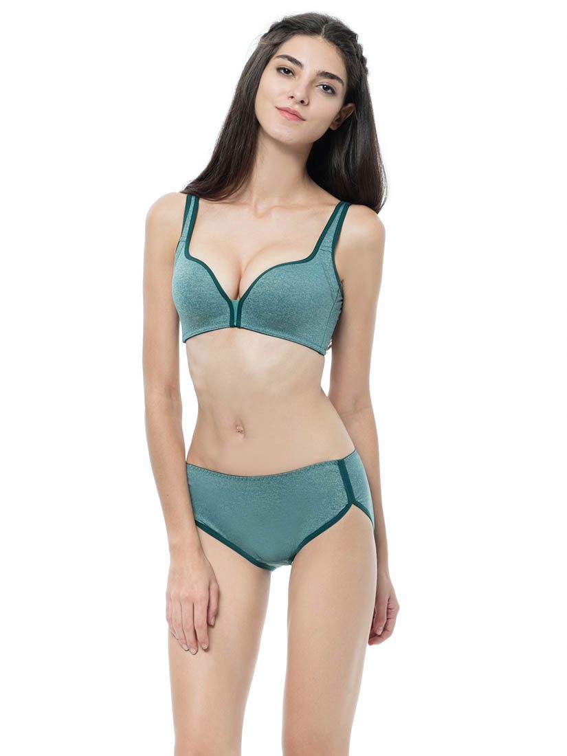 Lingerie Review: Satami & Sheree Plunge Bra & Knicker Sets