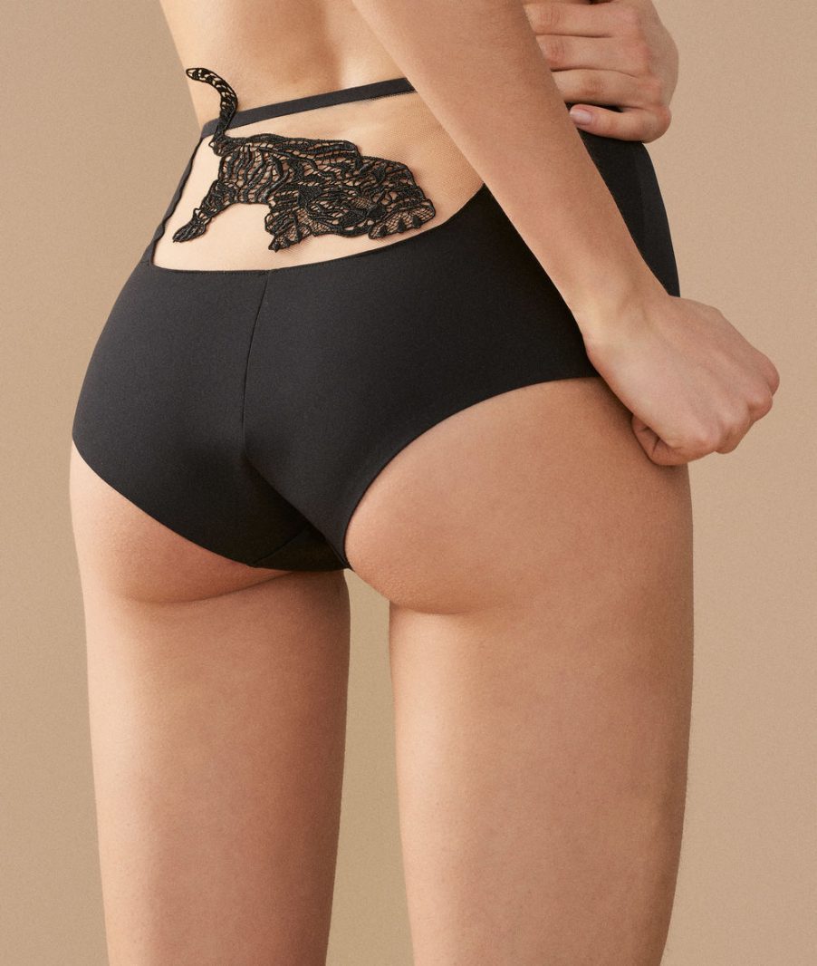 12 LIVY Lingerie Looks You Simply Have to See