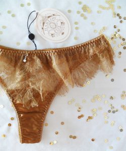 Lingerie Review: Harlow & Fox Viola Longline Bra & Thong | Esty Lingerie