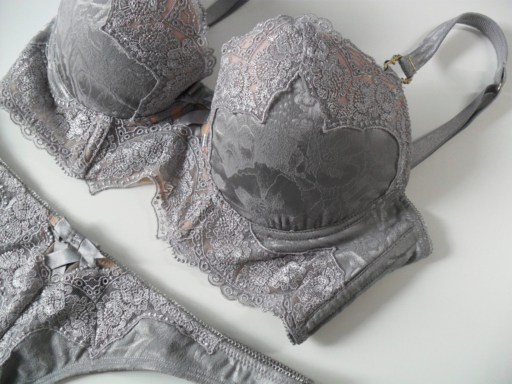 Luxury Lingerie Review: Layneau Amélie Bralette & Harlow Tap Pant