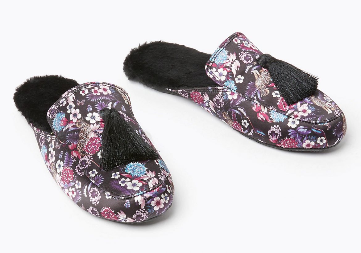 Pretty Slippers: 21 Cosy Pairs | Esty Lingerie