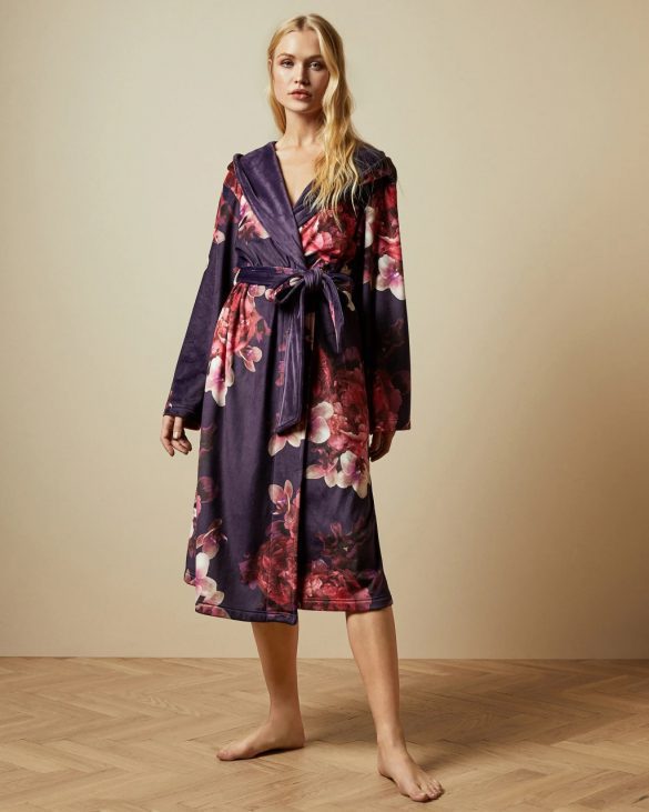 19 Chic and Cosy Robes for Winter | Esty Lingerie
