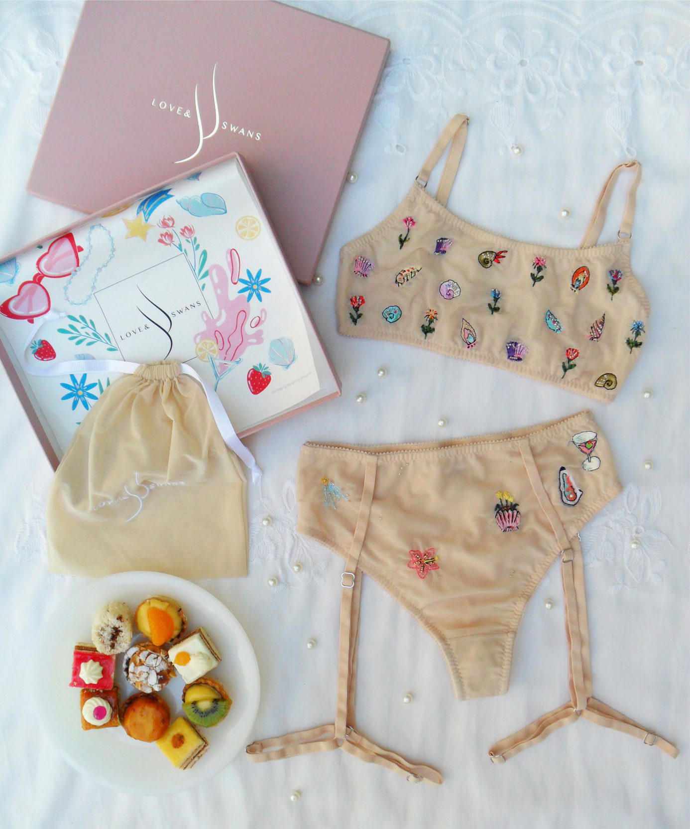 Lingerie Review: Love & Swans Siesta Bralette & Oyster Knickers