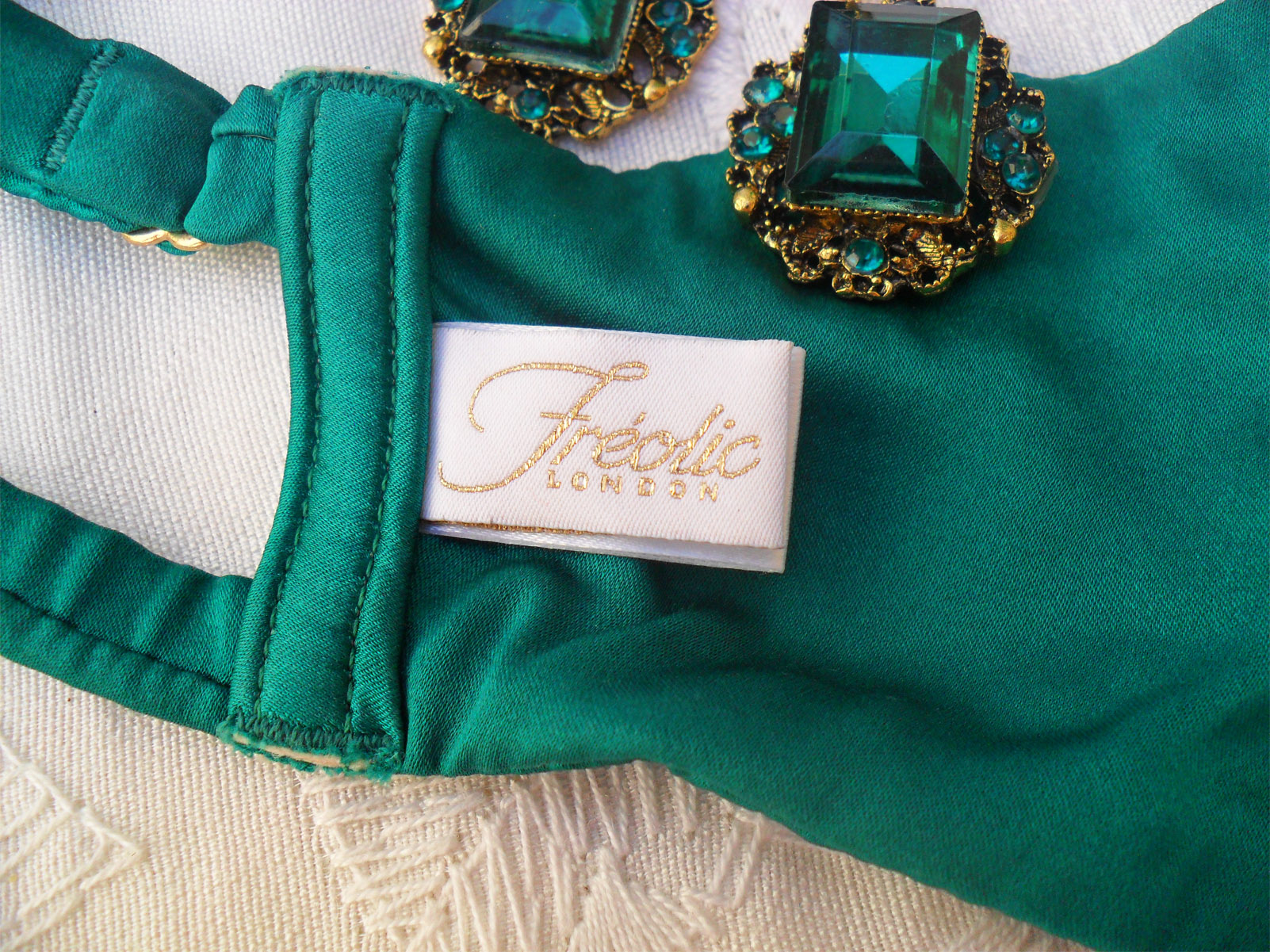 Lingerie Review: Fréolic London Silk & Lace Bra Set