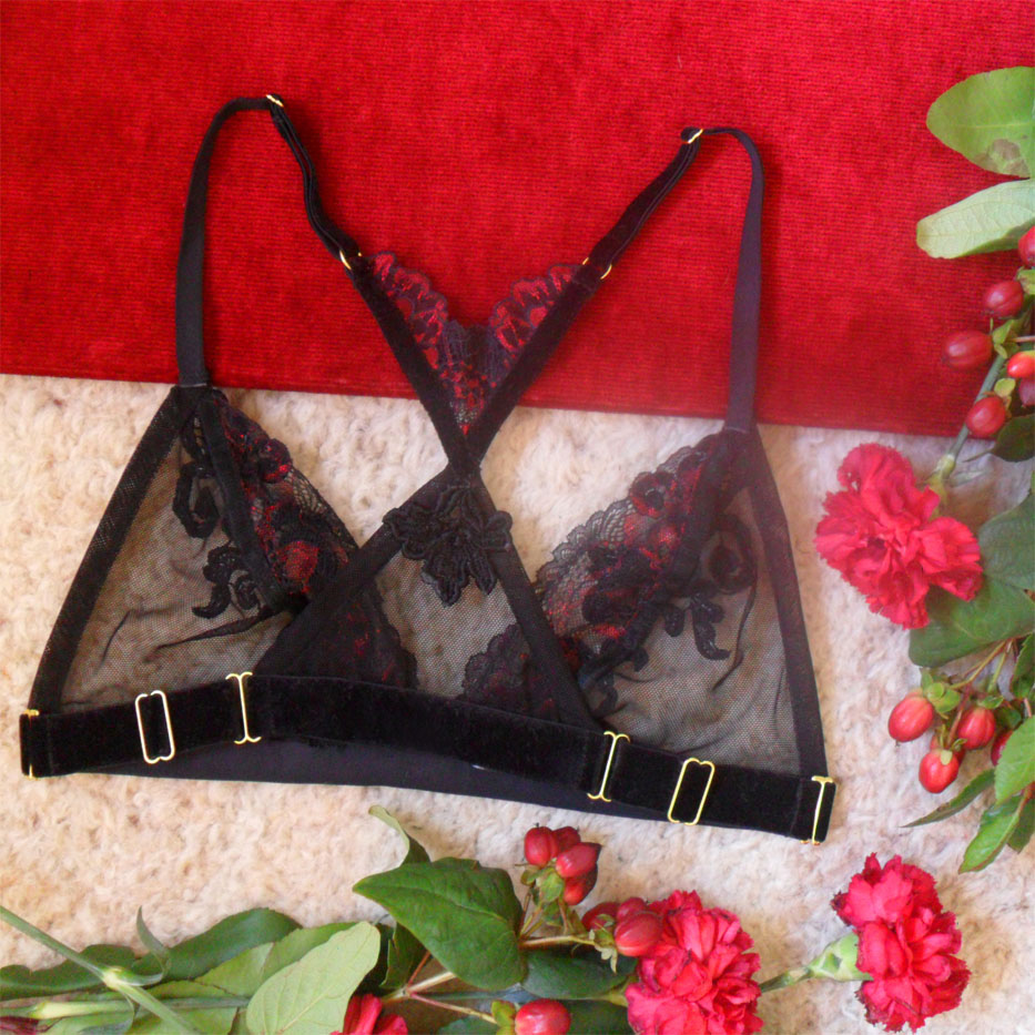 EAS5 - Gothic Lace Bra with Rose Design