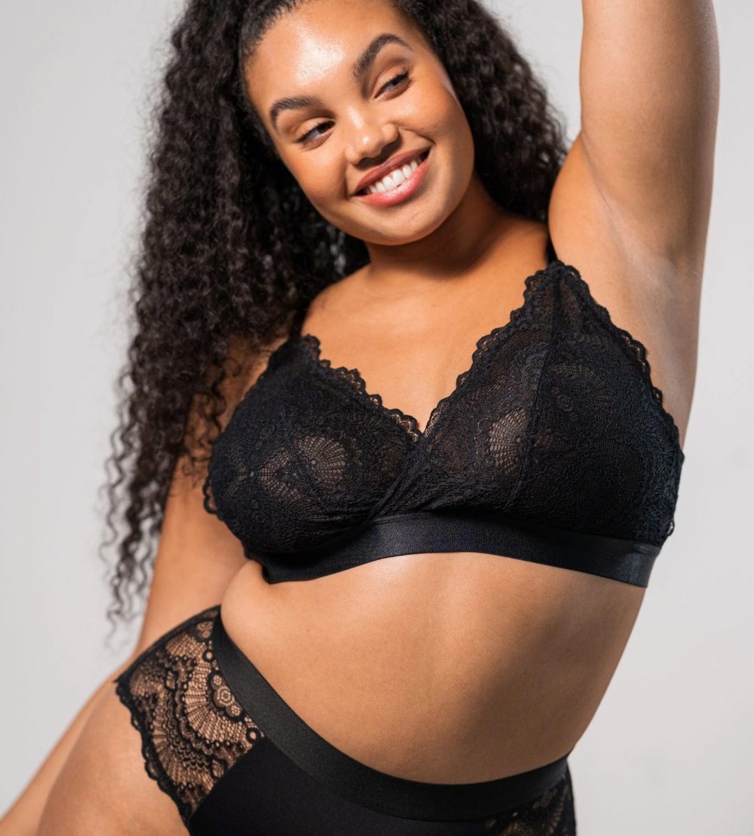 Lace high apex bralette