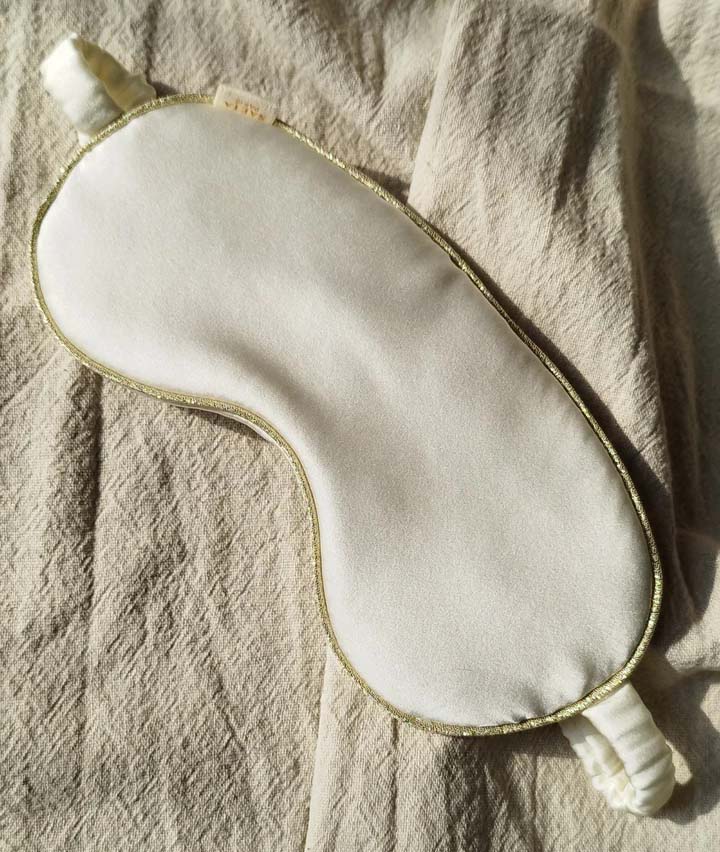 Saeta Paris cream silk eye mask with gold trim